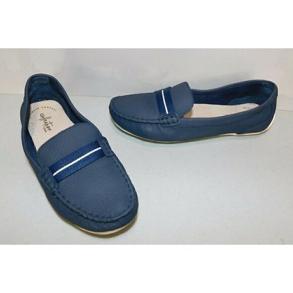 CLARKS Collection loafers, moccasins, woman's size 7, dark blue leather - Picture 1 of 8